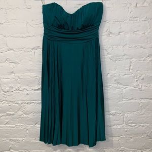 Green strapless dress